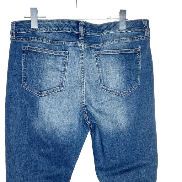 A.N.A. A New Approach Petite Cropped Skinny Denim Jean Medium Wash Blue Size 33 - Picture 6 of 9